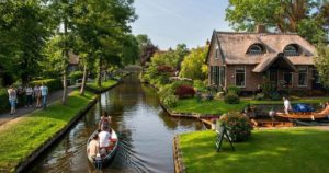 5) Giethoorn, Niderlandy Najpiękniejsze wsie