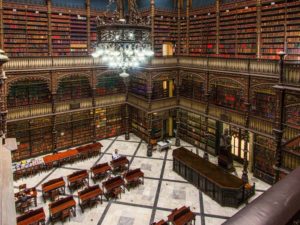 Real Gabinete Portugues Největší knihovna  