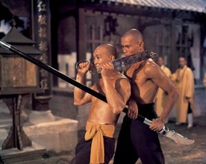 36. komnata šaolinských kung-fu filmů, které byste rozhodně měli vidět. Nejlepší kung-fu filmy všech dob. Seznam kung fu filmů . Filmy Bruce Lee o kung fu .