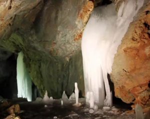 Silická glaciär Grottor i Slovakien