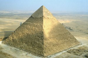 La mayor pirámide de Rachef