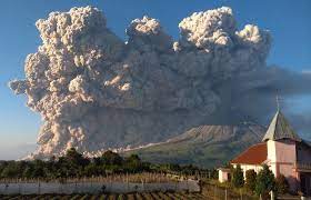 Ciekawostki o Azji W Indonezji jest ponad 150 wulkanów
