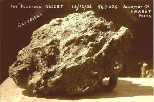 Poseidon Nugget 953 uncí (27 kg) - Najväčší zlatý nuget 