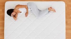 Jak vybrat matraci podle polohy při spánku