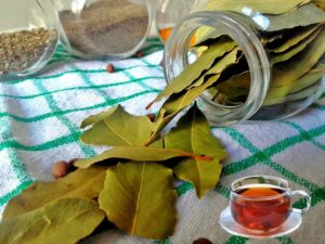 Škoricový čaj z bobkového listu