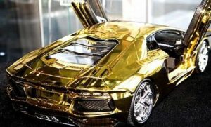 Lamborghini Aventador v zlatej farbe - Zberateľské autíčka