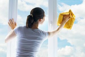 Tvätta fönster i rätt väder - Hur man tvättar fönster utan ränder