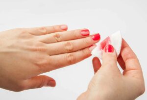 Vad kan man använda istället för nagellacksborttagningsmedel?
