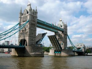 Tower Bridge - Čo sa oplatí vidieť v Londýne