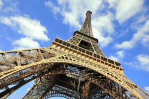 Tři patra - atrakce Eiffelovy věže